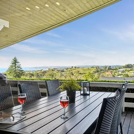 Family-friendly With Panoramic Views Of Bay And Spacious Outdoor Areas